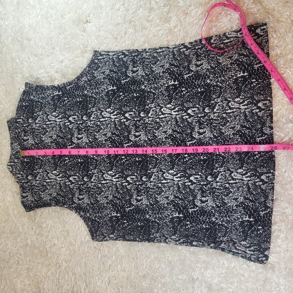 Once & Again NYC Collection Women's Blouse, Black & White, Large - Picture 7 of 7